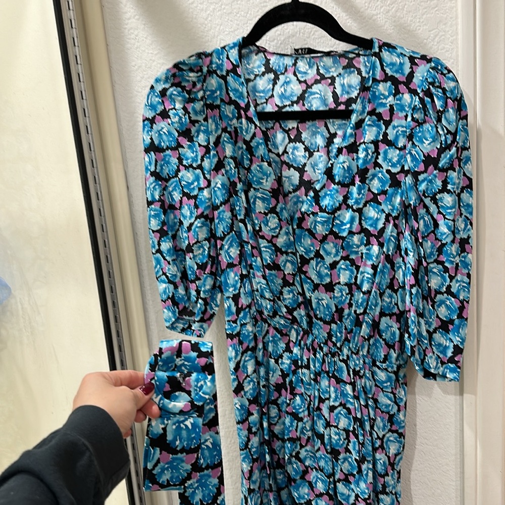 Zara dress with belt